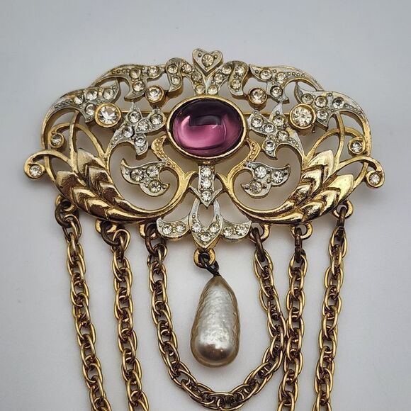 Vintage Sphinx Edwardian Style Brooch - Picture 2 of 4